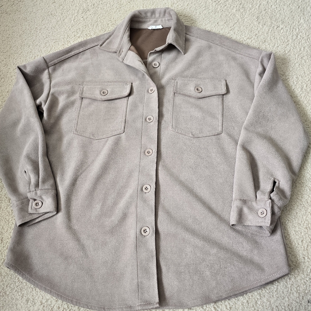 Lightweight Button Down Shacket - Picture 2 of 7